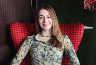 Yazar Melis Sena Yılmaz’dan Aşağİstanbul’da yeni macera: Yapboz Evi