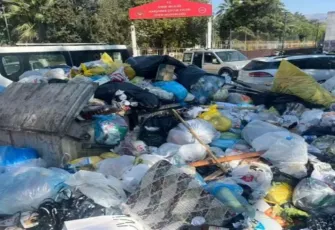 Karşıyaka'da eylem bitti; çöpler bugün de toplanmadı