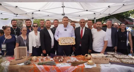 Seferihisar’da ata ekmeği şenliği büyüledi: Karakılçık rotası Türkiye’ye örnek olacak