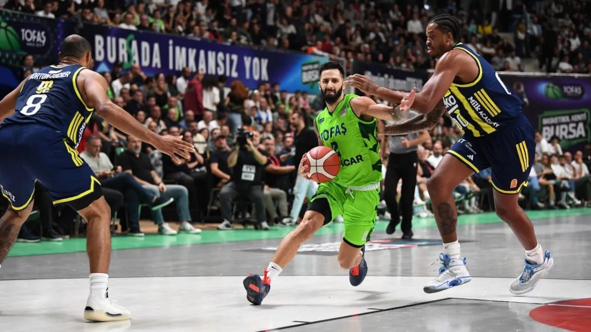 Tofaş’tan şok başlangıç! Fenerbahçe Beko’yu sadece 2 sayıyla devirdi haberinin görseli