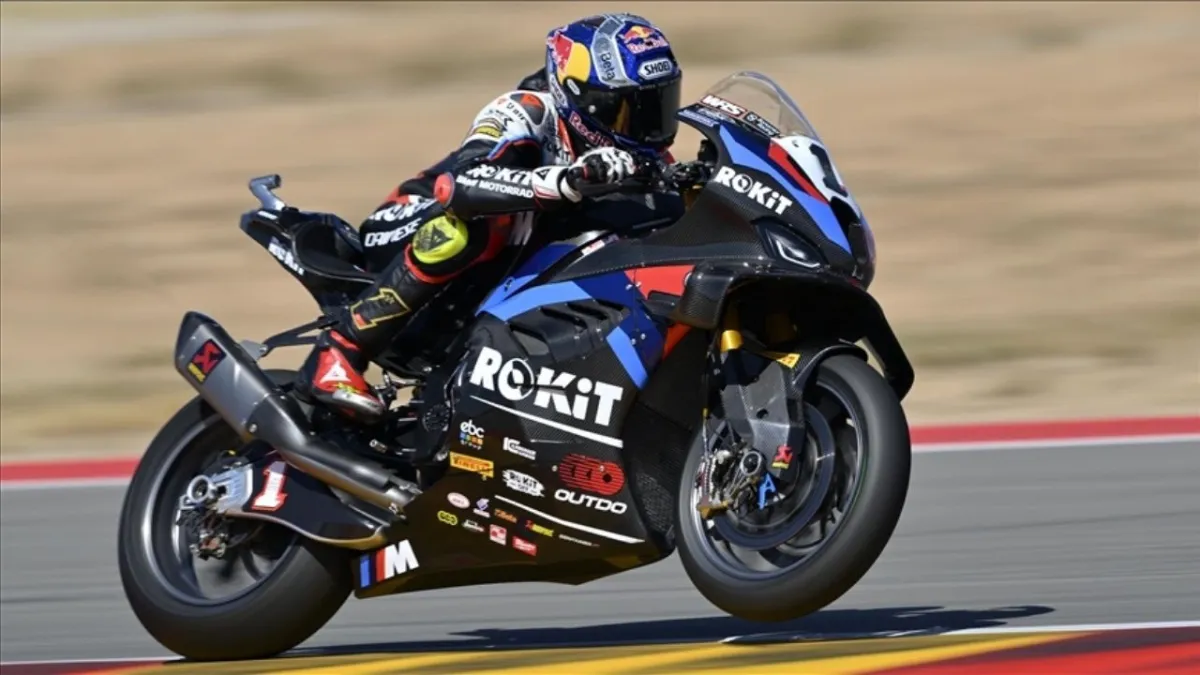 Toprak Razgatlıoğlu Aragon&#039;da tarihi zaferini kutladı! WSBK&#039;da 13. galibiyet geliyor haberinin görseli