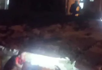 2 katlı bina çöktü
