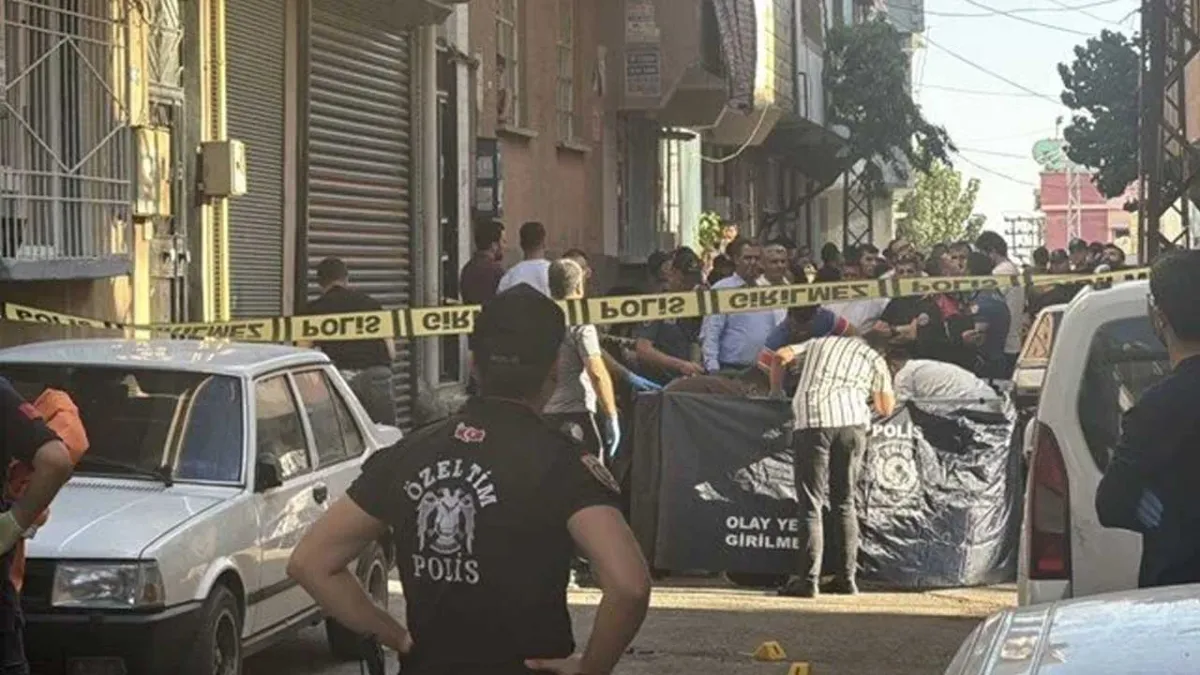 Boşanma aşamasındaki eşini katledip intihar etti haberinin görseli