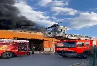 Boya üretim tesislerinde yangın