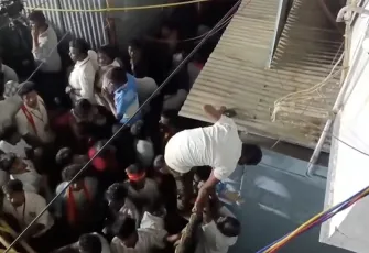 Hindistan’daki miting faciayla sonuçlandı: İzdihamda 38 kişi öldü, 58 kişi yaralandı