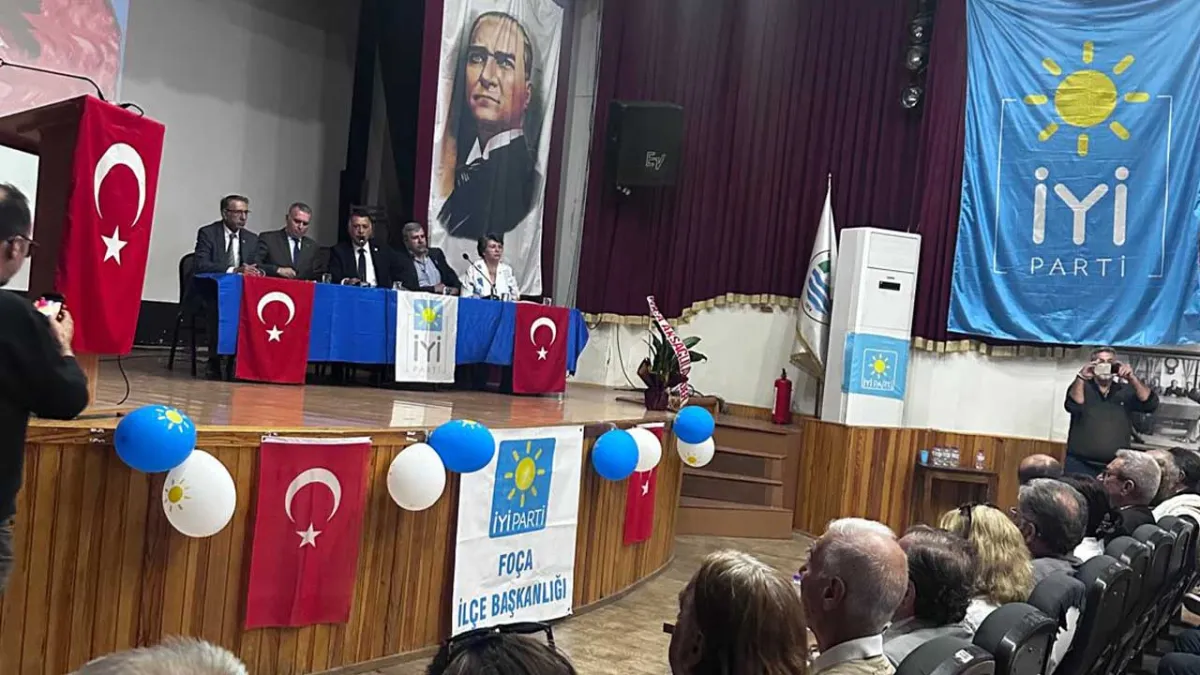 İYİ Parti Foça&#039;da  Mehmet Amaç güven tazeledi haberinin görseli