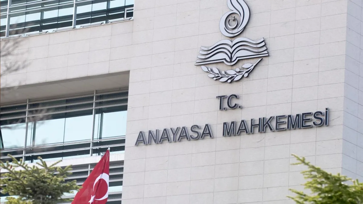 AYM’den emsal karar: Enflasyonla eriyen alacak ‘hak ihlali’ sayıldı haberinin görseli