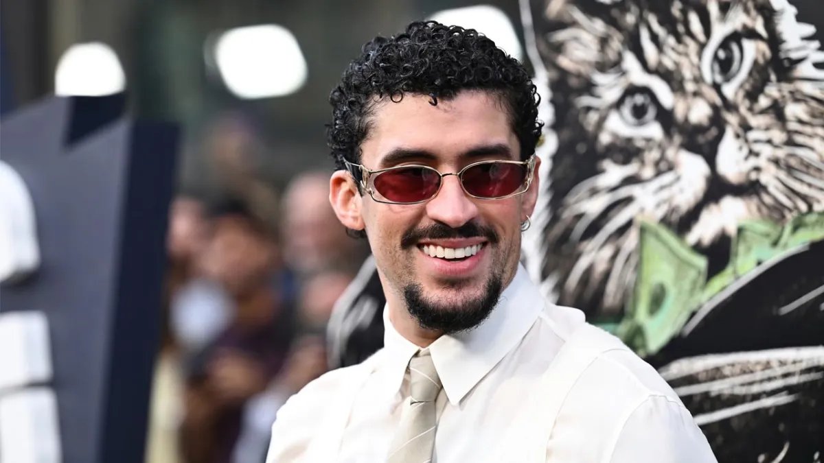 Bad Bunny, Super Bowl devre arası şovunun yıldızı olacak haberinin görseli