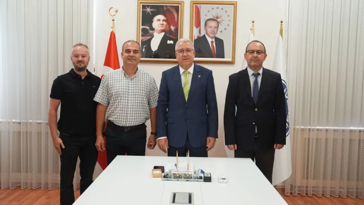Ege Üniversitesi’nden ilk! Anadolu’nun gizemli engerekleri için TÜBİTAK destekli araştırma haberinin görseli
