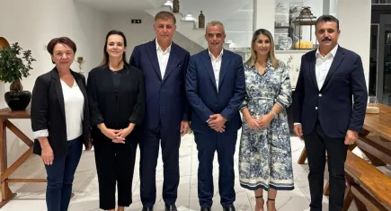 İzmir ve Midilli aynı sofrada: Başkan Tugay’dan dostluk mesajı