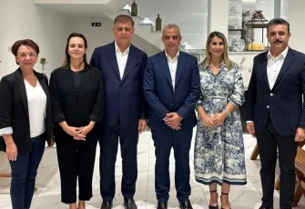 İzmir ve Midilli aynı sofrada: Başkan Tugay’dan dostluk mesajı