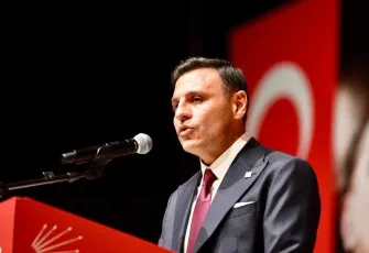 Özgür Çelik mazbatasını aldı