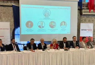 TÜRKONFED’den “İkinci yüzyıla girerken Türkiye ekonomisi” kitabı yayımlandı