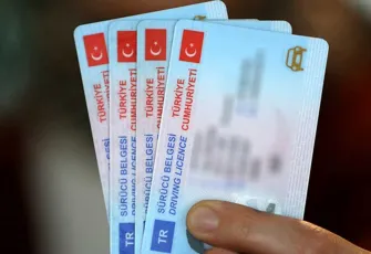 Eski tip ehliyetlerin yenilenmesinde son gün 31 Ekim: Ücret 15 TL’den 7 bin TL’ye çıkacak