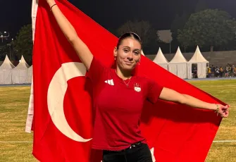 İzmirli Dünya Şampiyonu Milli Para Atlet Aysel Önder’in yeni hedefi paralimpik olimpiyatları