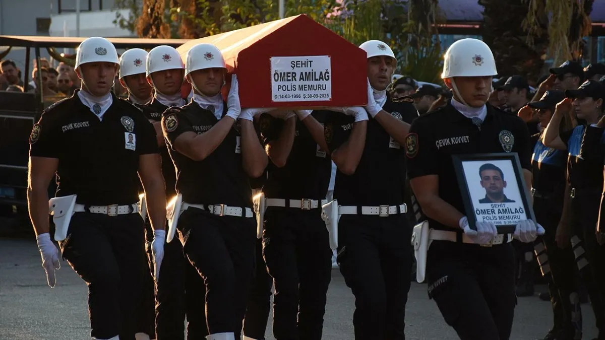 Şehit Polis Memuru Ömer Amilağ için İzmir’de tören düzenlendi  haberinin görseli