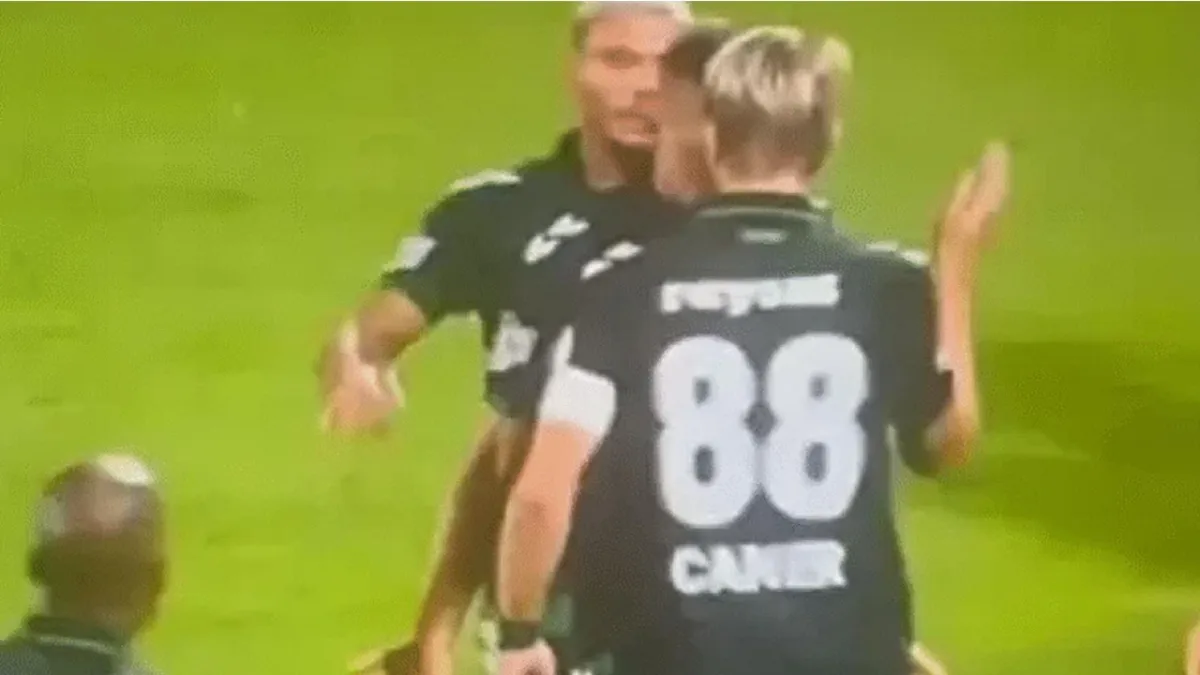 Takım arkadaşına tokat atmıştı: Caner Erkin’in cezası belli oldu haberinin görseli