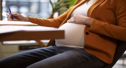 Analık iznine düzenleme geliyor: Doğum izni 24 haftaya uzatılacak