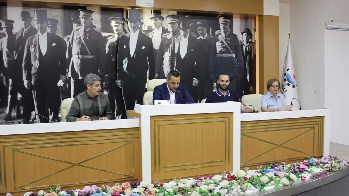 Çiğli Meclisi’nde Harmandalı tartışması: Çiğli İzmir’in tuvaleti olmasın haberinin görseli