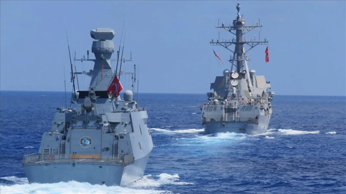 MSB: Küresel Sumud Filosu’ndan 3&#039;ü Türk 11 kişi tahliye edildi haberinin görseli