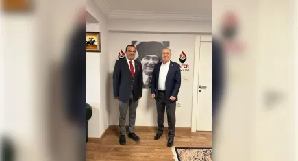 Ümit Özdağ duyurdu: Zafer Partisi İzmir’in yeni başkanı belli oldu