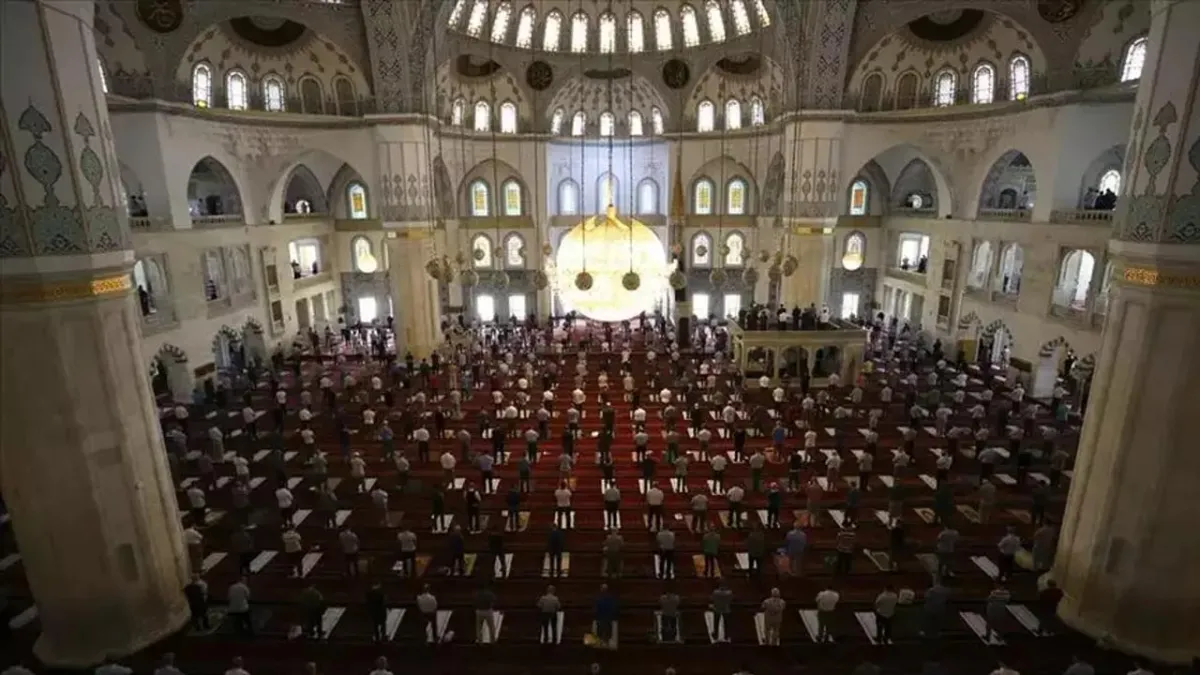 3 Ekim cuma namazı saatleri açıklandı: Cuma namazı saat kaçta kılınacak? 3 Ekim Cuma namazı vakitleri| 3 Ekim cuma hutbesi haberinin görseli