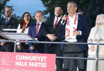 CHP lideri Özgür Özel: Meşruiyet okyanus ötesinden değil, milletten alınır