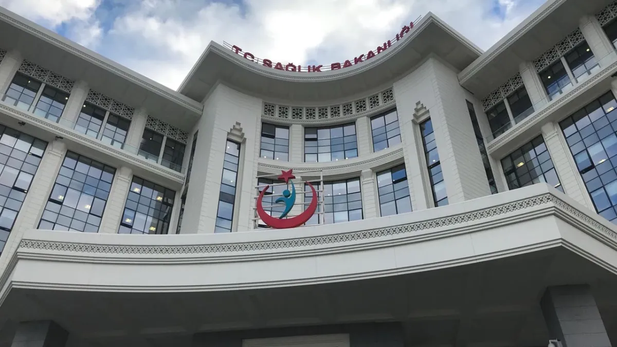Gözler 15.247 sözleşmeli personel alımı sonuçlarında: Sağlık Bakanlığı personel alımı sonuçları ne zaman açıklanacak? haberinin görseli