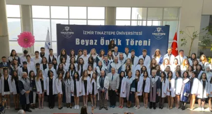 İzmir’de diş hekimliği eğitimi tartışılıyor: Kontenjanlar azaldı, kalite ön planda