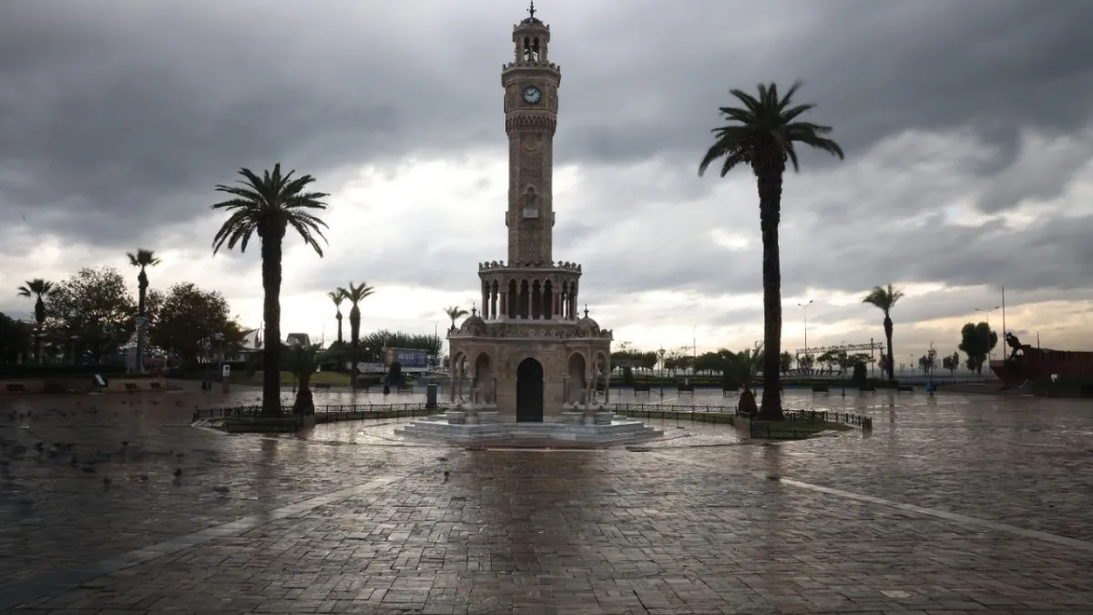 İzmir’de sağanak alarmı: İZSU 390 personel ile kritik noktalarda teyakkuzda haberinin görseli