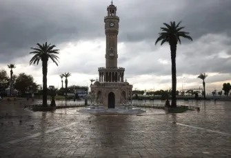 İzmir’de sağanak alarmı: İZSU 390 personel ile kritik noktalarda teyakkuzda