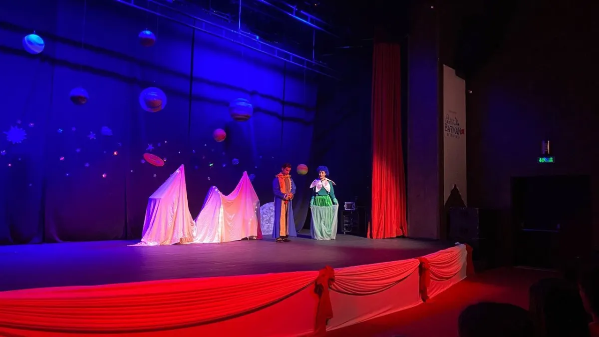 Küçük Prens İzmir’de minik seyircileriyle buluşacak haberinin görseli