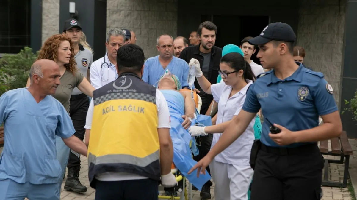 Arka Sokaklar’da şok gelişme: Hüsnü Çoban kurşunlarla hayat mücadelesi veriyor! haberinin görseli