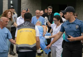 Arka Sokaklar’da şok gelişme: Hüsnü Çoban kurşunlarla hayat mücadelesi veriyor!