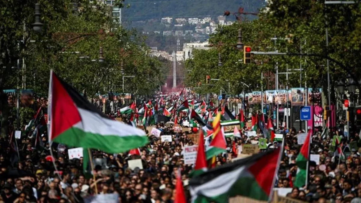 Avrupa sokakları Gazze için ayakta: Milyonlar İsrail&#039;i protesto etti haberinin görseli