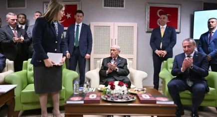 Bahçeli’den Siyaset ve Liderlik Okulu’nda mesaj: “Türkiye’nin meselelerine değineceğiz”