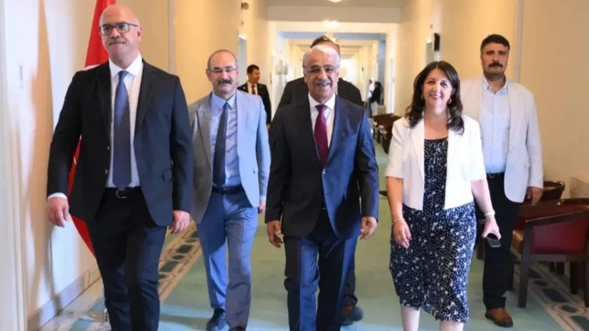 DEM Parti heyetinden Öcalan görüşmesi sonrası dikkat çeken açıklama haberinin görseli