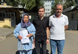 Diyarbakır’da kuaför baskını öncesi tartışma: Olay bakkal kamerasına yansıdı