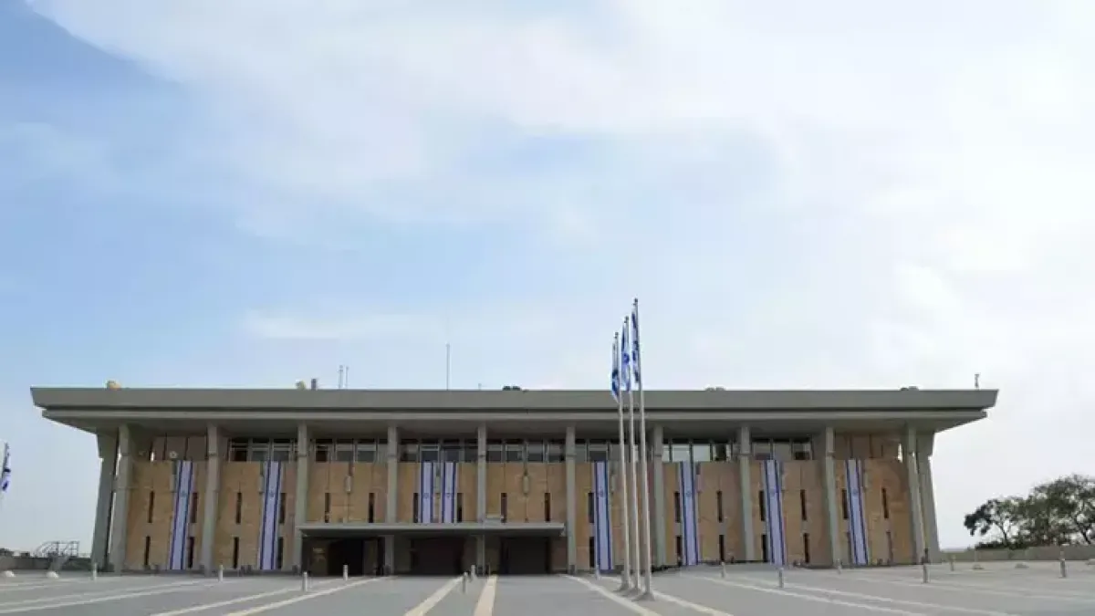 İsrail ve Hamas, Trump’ın Gazze planının ilk aşamasını uygulamaya hazırlanıyor haberinin görseli