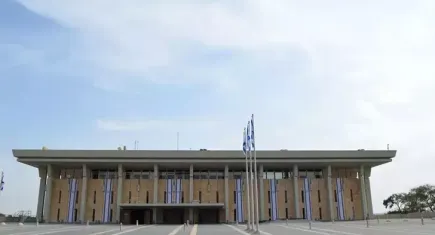 İsrail ve Hamas, Trump’ın Gazze planının ilk aşamasını uygulamaya hazırlanıyor