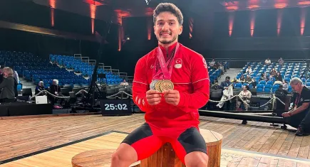 Milli halterci Muhammed Furkan Özbek’ten dünya rekoru 