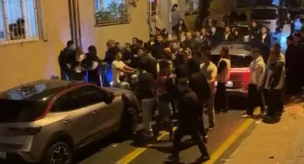 Asker eğlencesi olaylı bitti: Husumetli iki taraf askere gidecek kişinin tekmeleriyle ayrıldı