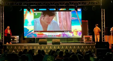 Büyükşehir’in Foça’daki kampı gençleri misafir etti 