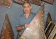 İzmir’de 20 yıldır kanun üretiyor: Arızalanan enstrümanını tamir ederken kanun üreticisi oldu