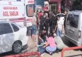 Manisa'da bıçaklı saldırı:  Eski eşi ile onun yanındaki kişiyi bıçakladı!