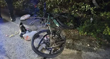 Otomobilin çarptığı bisikletli çocuk hayatını kaybetti