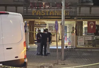 Adana'da bomba paniği: Pastaneye bomba atıldı