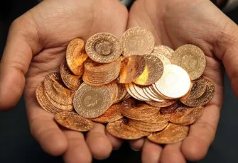Altın fiyatlarında çifte artış: Ons ve gram altın tırmanışta