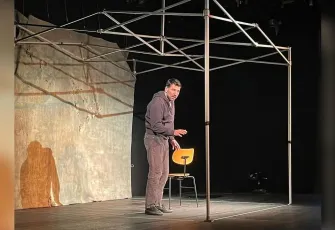 Berkay Ateş'ten tek kişilik bir hikaye