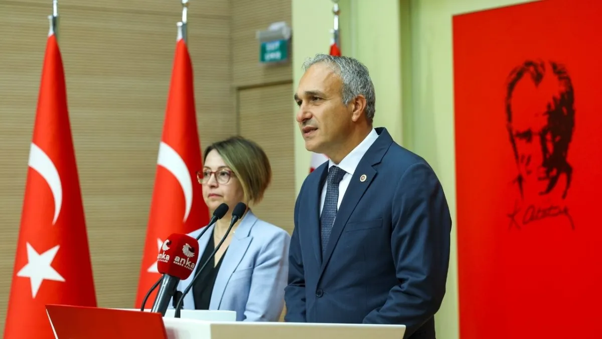 CHP’li Özçağdaş: “Üniversite kontenjanları keyfi şekilde azaltıldı” haberinin görseli
